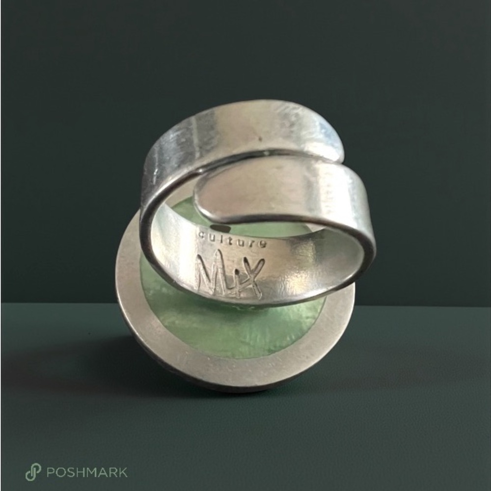 ๐ Culture Mix Capiz Shell Ring ๐ - Picture 2 of 2